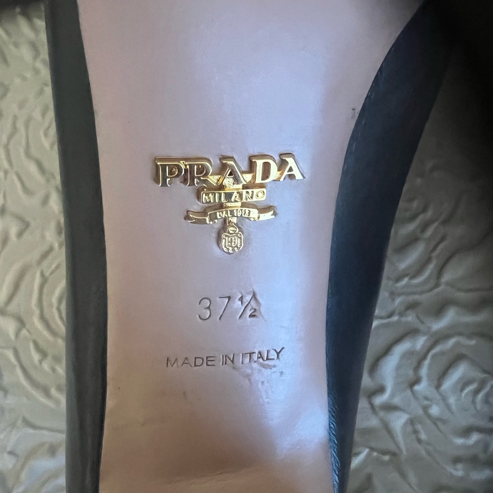 ✅Prada Black Leather Draped Ankle Booties. European size 37.5 =7.5 US size) - Picture 14 of 15